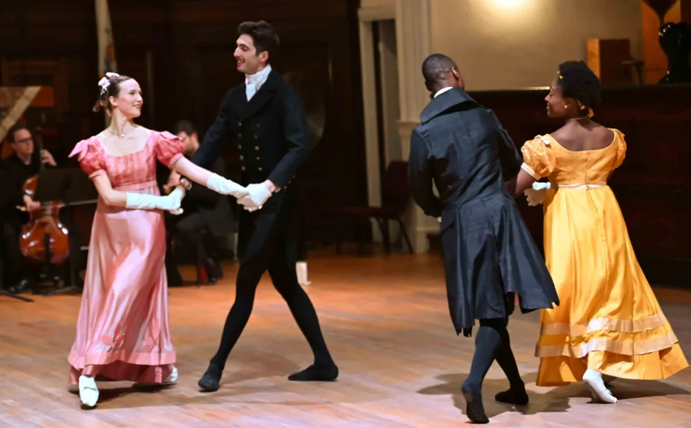 house on the hill Bonnet（Ballet）90 Ghost Ballet for the East Bank Machineworks, 2008 — Alice Aycock